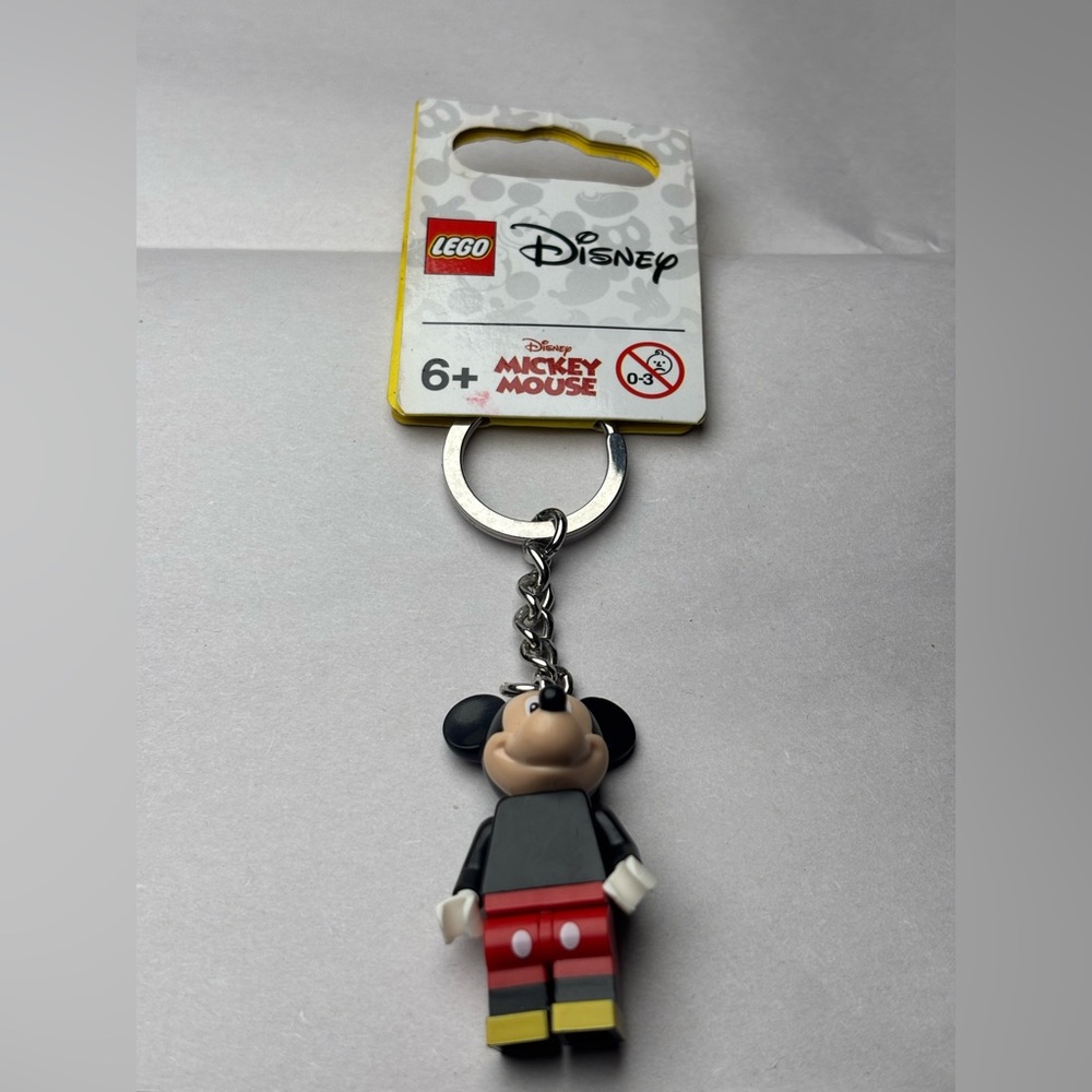 ❤️🖤LEGO Disney Mickey Mouse Keychain with Red and Black🩷🖤Box(J)